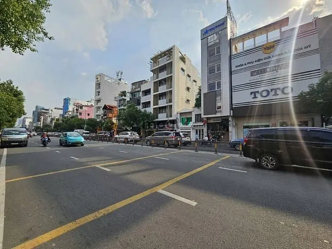 Cho Thuê Nhà 323-325 Nam Kỳ Khởi Nghĩa, Q.3 - 4 Tầng - Ngang 10M