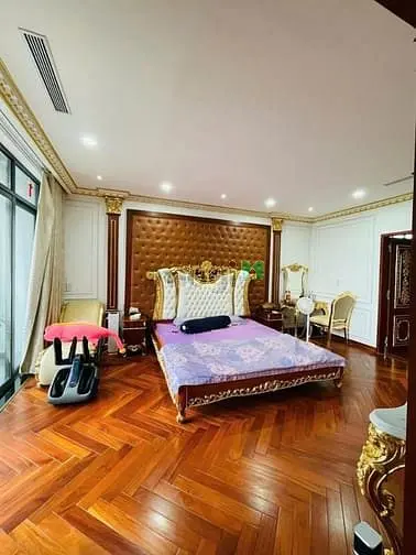 Giảm 5 Tỷ! Bán Nhanh Nhà Đẹp Kdc 10 Mẫu Giáp Sông Dt 233M2 - Giá 50 Tỷ