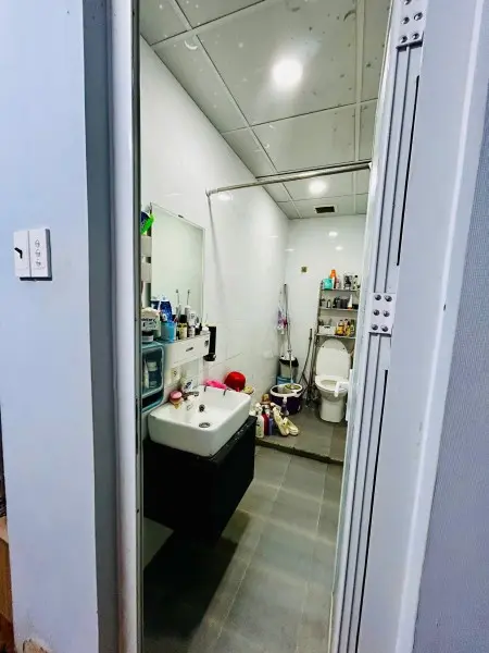 Cho Thuê Căn Hộ Cc B1 Trường Sa, Thoáng Mát, Gần Trung Tâm