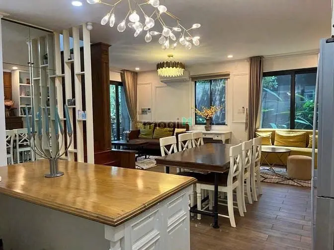 Giảm 5 Tỷ! Bán Biệt Thự Kdc 10 Mẫu, Bình Trưng Đông Dt 232M2 Giá 50 Tỷ