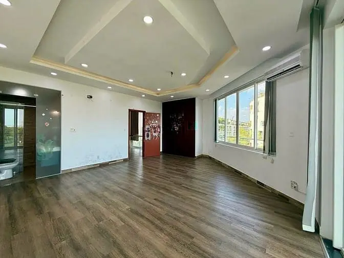 Share Nhanh Vp Góc 3 Mặt Tiền Đường B4, Sala, 90M2, 28Tr/Tháng