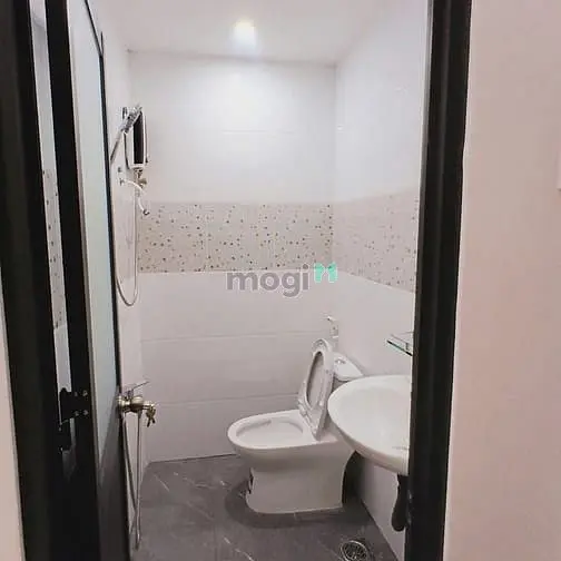 Nhà Đẹp Giá Tốt Trần Văn Hoàng P.9, Q.tân Bình Giá 2,530Tr(Tl) 37,08M²
