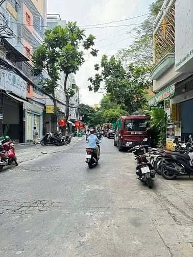 Hxh Ngủ Nhà - Ngô Quyền - Trung Tâm Q10 10M Ra Mặt Tiền - 4Pn 🏡3,5 X