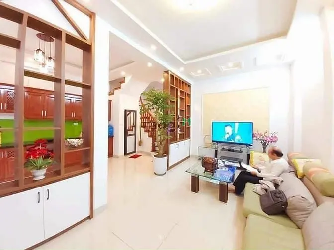 Nhà Đẹp Đầu Ngõ Mai Động, Giá 26.1 Tỷ, Hơn 84M2X7T, Thang Máy, Kd