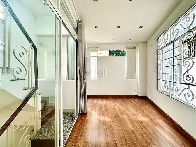 Nhà Hẻm Xe Hơi Lê Văn Lương Q.7 3,2M X 9M 3Pn 4Wc Vào Ở Ngay