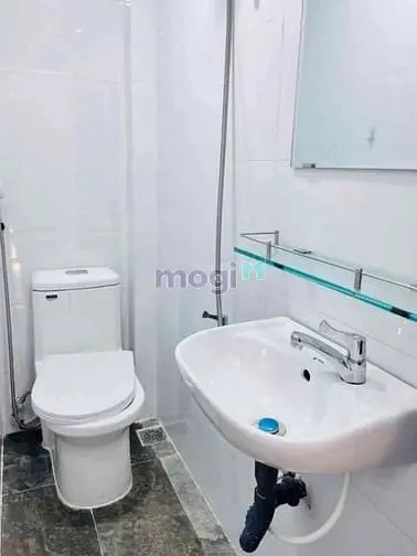 Nhà Đẹp 3 Tầng Bùi Minh Trực,Q8-Giá:1,965Tỷ-40M²-2Pn 2Wc-1T1L1L-Plrr
