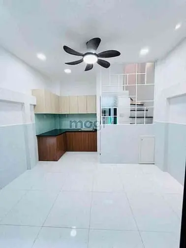 Nhà Đẹp 3 Tầng Bùi Minh Trực,Q8-Giá:1,965Tỷ-40M²-2Pn 2Wc-1T1L1L-Plrr