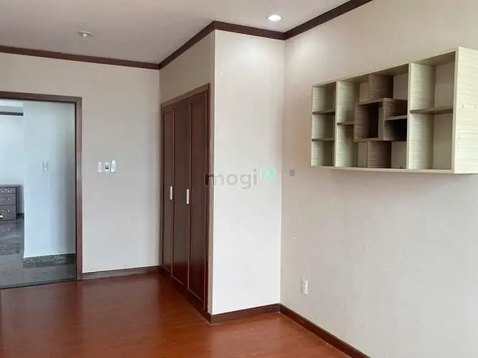 Bán Chung Cư Hoàng Anh Thanh Bình Q.7 Dt 113M2 Có 3Pn Full Nt 5,3 Tỷ