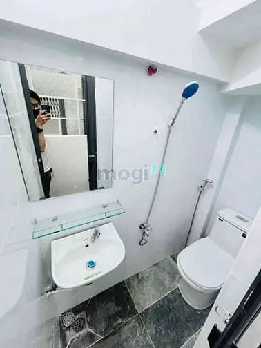 Nhà Đẹp 3 Tầng Bùi Minh Trực,Q8-Giá:1,965Tỷ-40M²-2Pn 2Wc-1T1L1L-Plrr