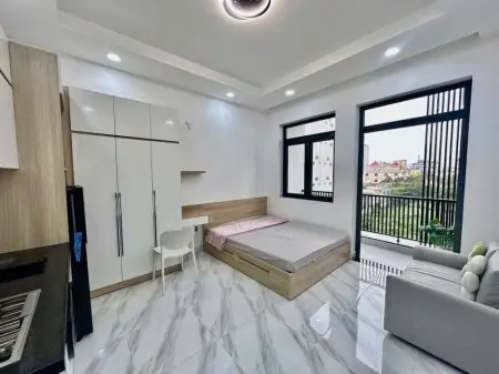 Studio Ngay Tân Định, Q1 - 4Trx - Mới, Rộng, Full Nội Thất, Bancol