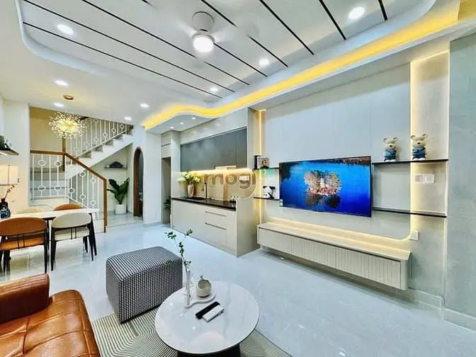 🏡 Nhà Đẹp Ngay Hàng Xanh, Điện Biên Phủ 📍Bạch Đằng, P. Gia Định (P.