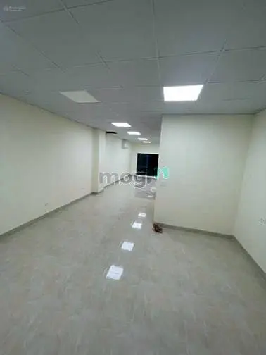 Cho Thuê Nhà Mặt Phố Yên Xá. Dt 100M2, 7 Tầng, Thang Máy, Giá 45Tr