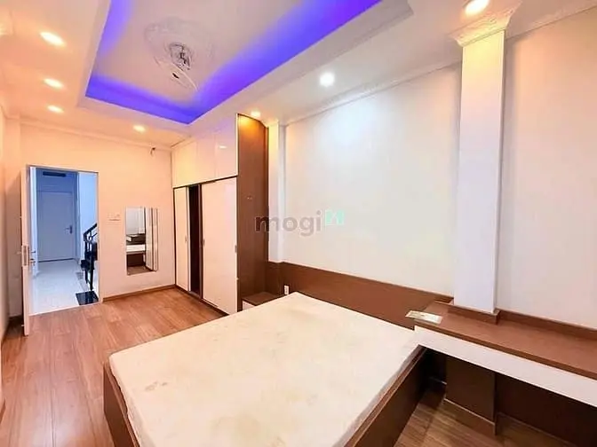 Cho Thuê Nhà Có Nội Thất 5Pn 25Tr Đường Nguyễn Biểu, Quận 5