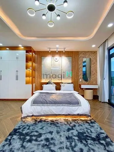 Nhà Thiết Kế Huỳnh Văn Bánh Q. Phú Nhuận 4,5Mx9,5M 4Pn 5Wc Hẻm Xe Hơi