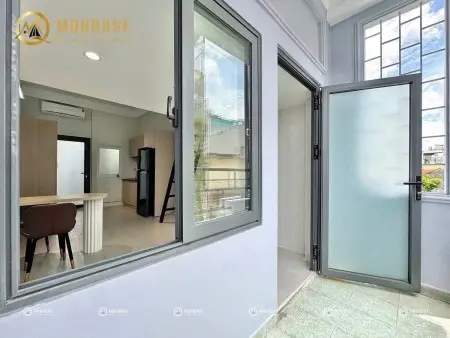 Duplex Full Nội Thất Quận 10 – Ban Công, Gác Cao, Thiết Kế Hiện Đại
