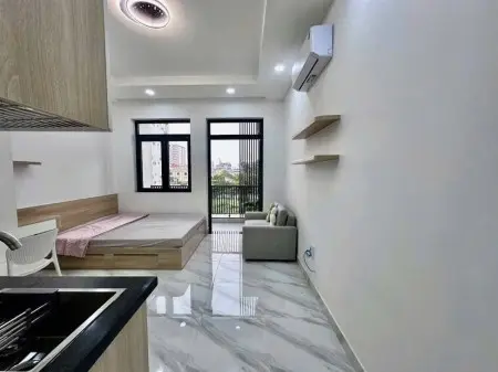 Studio Ngay Tân Định, Q1 - 4Trx - Mới, Rộng, Full Nội Thất, Bancol