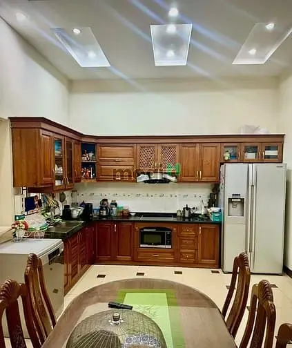 Nhà Đẹp Long Lanh Ngõ Lê Thanh Nghị, Giá 26.8 Tỷ, 140M2X3T, Nở Hậu