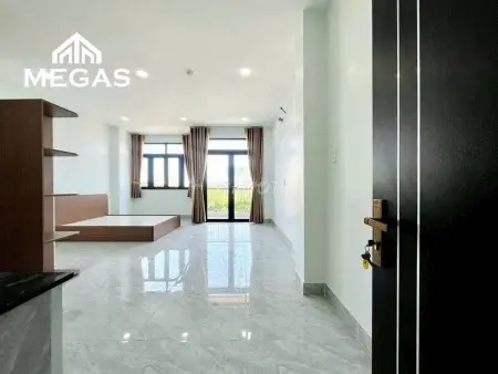 Studio Ngay Trần Quốc Thảo, Q3 - Bancol Siêu Rộng, Thoáng