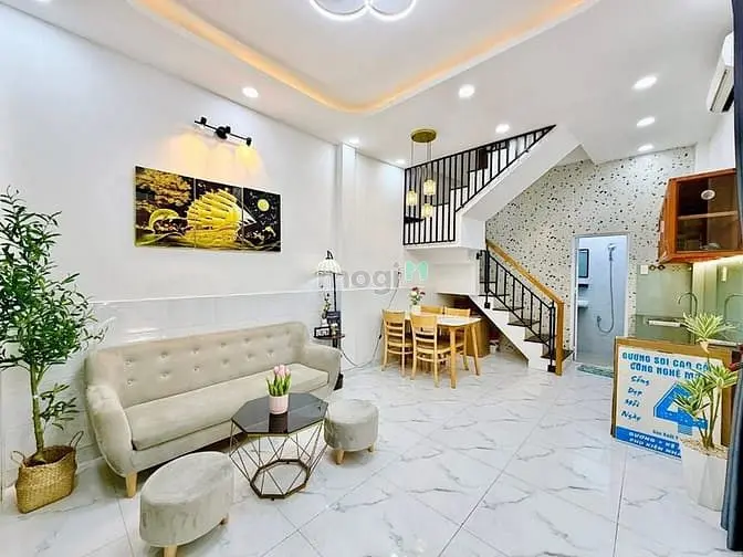 Hoàng Văn Thụ Trần Khắc Chân - Ngay Tòa Soạn Báo Tuổi Trẻ- Gần Ngã 4
