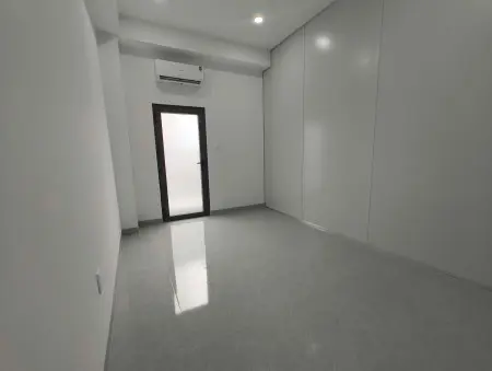 Mới Hoàn Thiện Trọ Studio Sẵn Máy Lạnh, Kệ Bếp, Ban Công