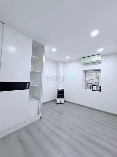 Gấp Chủ Ngộp-2Tỷ2 27M2 Phan Đăng Lưu-Trung Tâm Tiện Di Chuyển-Ở Ngay