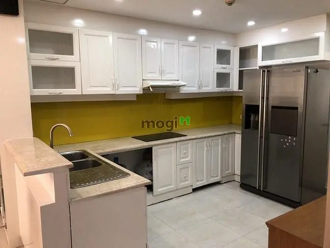 Bán Gấp Căn Hộ Hùng Vương Plaza - 130M², 3Pn, 3Wc - Sổ Hồng Riêng
