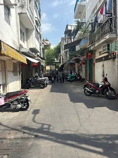 Nhà Cần Bán Gấp: Góc 2Mt Hxh Nguyễn Trãi, Quận 5 - 5 Tầng -