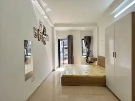 Trọ Full Nội Thất- 83/ Nguyễn Thái Sơn - Gần Iuh- Ban Công