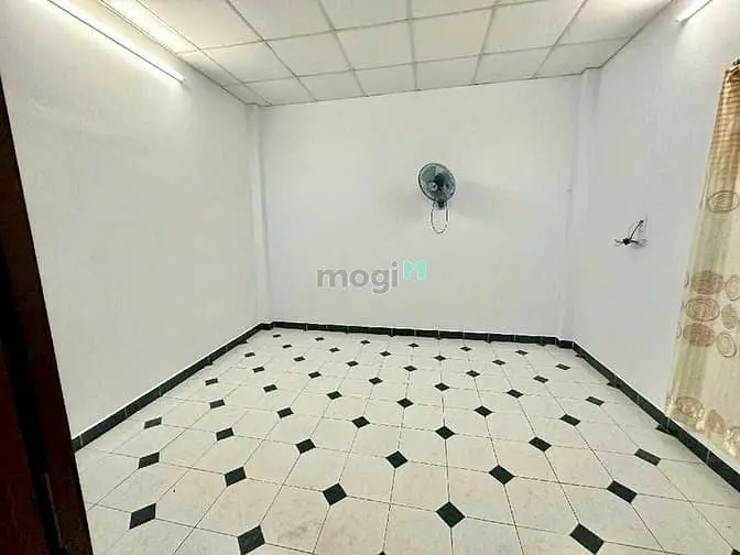 Giáp Sân Bay Hxh Trần Hữu Trang Pn- 3Tỷ790 48M2 Nở Hậu