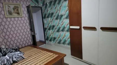 Cho Thuê Nhà Mặt Tiền Tái Thiết