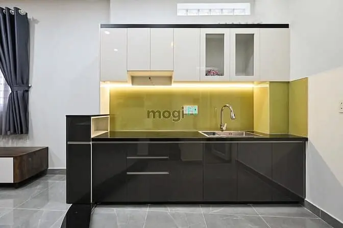 3 Tỷ 675 • Phan Xich Long • 4 Tầng • 2 Mặt Hẻm 4M • 4X8 • 3 Pngủ • 4Wc