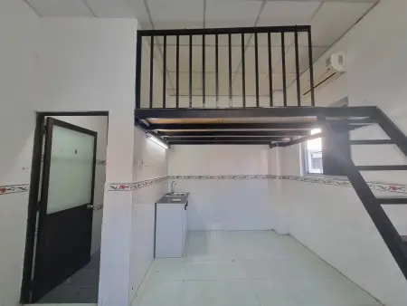 Phòng Gác Lửng Xinh Xắn, Tiện Nghi Cơ Bản, Ngay Cầu Chữ Y