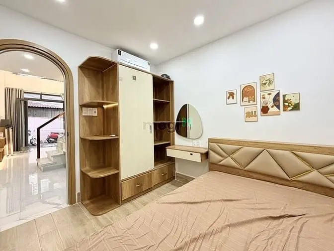 Bán Nhà Gò Vấp, Nguyên Hồng, Sát Bình Thạnh, 5T, Hẻm 4M, Chỉ 6 Tỷ 5 Tl