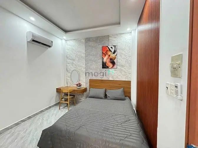 Bán Nhà Cạnh Công Viên Làng Hoa - 52M2 - 3 Tầng - Chỉ 5.79 Tỷ