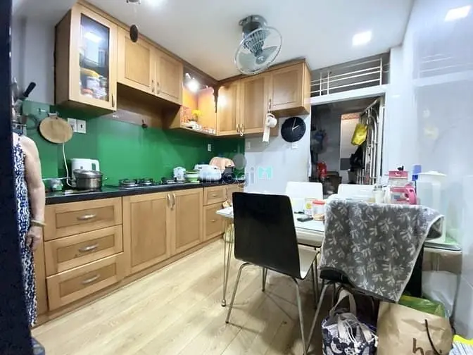 Bán Nhà Gần Chợ Gò Vấp, 51M2 Vuông, 4 Phòng Ngủ, Hẻm 4M, Chỉ 4 Tỷ 5 Tl