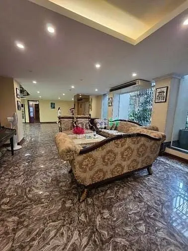 Ngã Tư Lê Văn Lương ,Hoàng Đạo Thúy ,Vị Trí Có 1 0 2 Quận Thanh Xuân