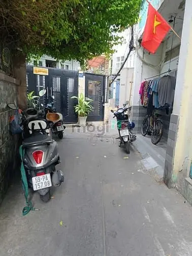 Bán Nhà Sát Mặt Tiền Đường Lạc Long Quân P8 Tân Bình