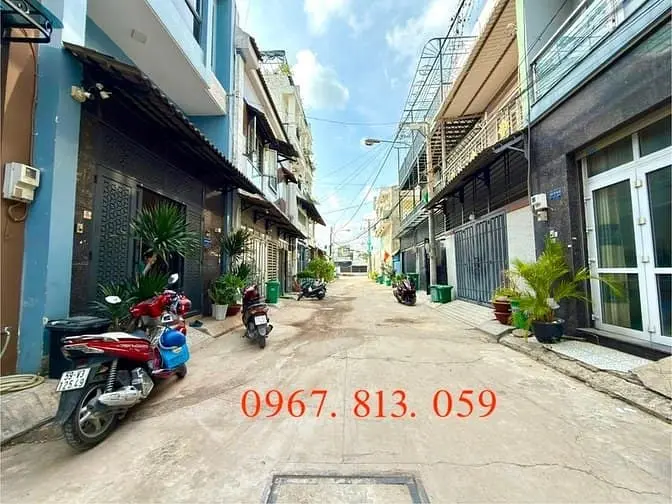 Nhà Bên Chợ Cầu Đồng , Dt:4.7X11M, Lửng, 2 Lầu, Sân Thượng, 3Pn, Gara