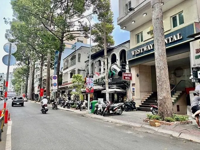 Nhà Mặt Tiền Bùi Thị Xuân, Quận 1 - 6X20M (Trệt Lầu) - Vỉa Hè Rộng