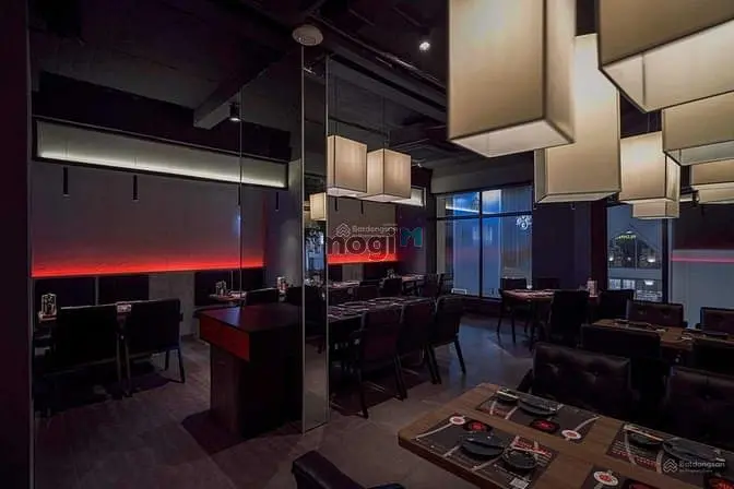 Nhà Mt Võ Văn Tần, Kế Góc Trương Định, Q3, Dt: 12X16M, Trệt 2 Tầng.