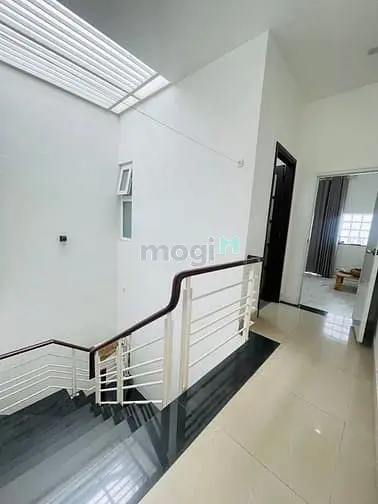 Chủ Giảm Sâu - Hxh Cmt8 Q10 - 4 Tầng 54M2 - Chỉ Hơn 11 Tỷ