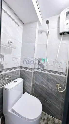 🌈🏡 Bán Nhà Q4 – Kèo Thơm – 4 Tầng Giá Chỉ 940Tr • Vị Trí: Hẻm Tôn Th
