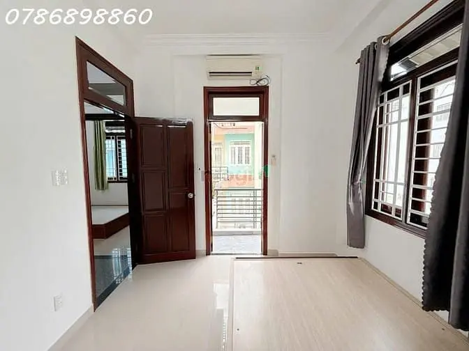🔥 Nhà Góc 2 Mặt Tiền – Vị Trí Cực Đẹp Ngay Trung Tâm Quận 7 🔥