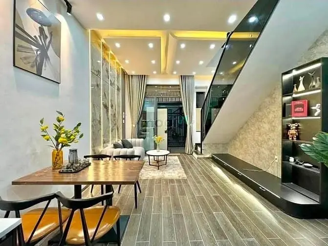 Gần Trường Đh Kinh Tế Nhà Đường Hòa Hảo,Q10-1 Trệt 2 Lầu 3Pn 3Wc-Dt:26