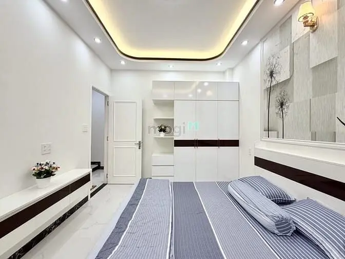 Bán Nhà Gò Vấp, Nguyễn Thái Sơn, 4T, Hẻm Ô Tô 7 Chỗ, Chỉ 8 Tỷ 9 Tl