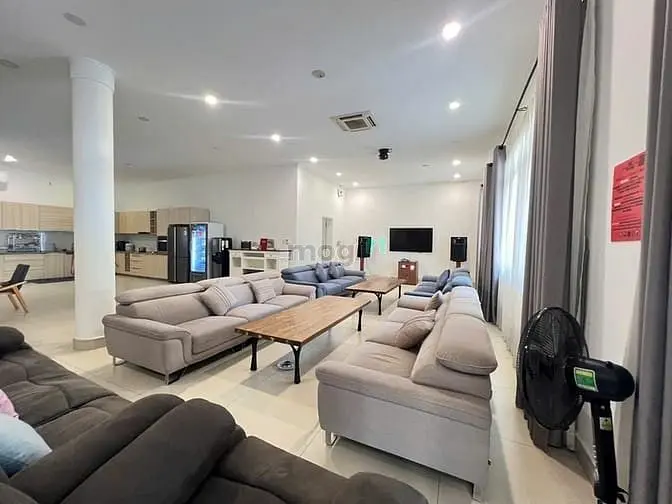 Cho Thuê Villa Thảo Điền, Q2 - Hồ Bơi, Sân Vườn (450M2). Giá 180Tr/Th