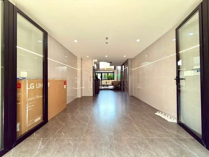 Nhà Sát Bên Gò Vấp, Dt:4X16M, Lửng, 3 Lầu, 4Pn, Gara Ô Tô, Sân Thượng