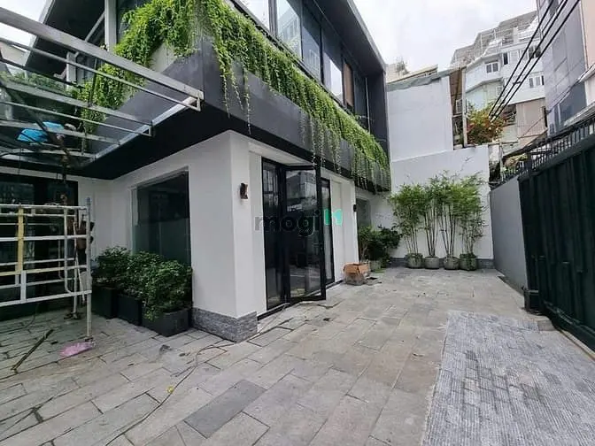 85 Tỷ! Bán Biệt Thự Siêu Khan Hiếm Đ. Trần Đình Xu, Q.1 – 15X20M - 2 T