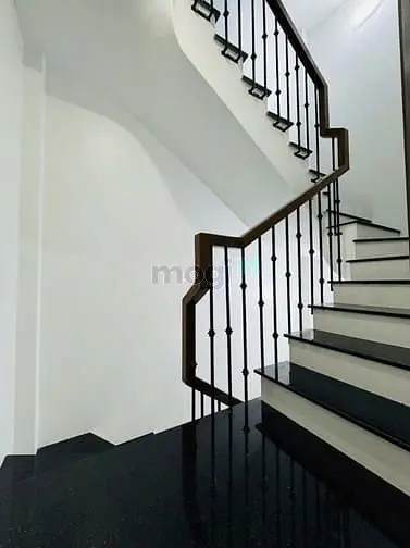 Bán Nhà Dương Quảng Hàm-32M-5 Tầng-Mt3.5M-Nhà Mới-Nội Thất Xịn -10 Tỷ