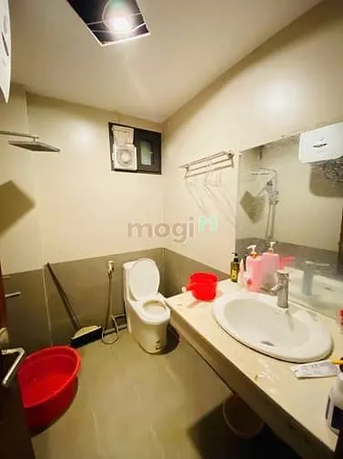 Nhà Cầu Giấy – 50M-Mt 3.6M– Ô Tô Đỗ Cửa – Thang Máy Xịn – Kiến Trúc